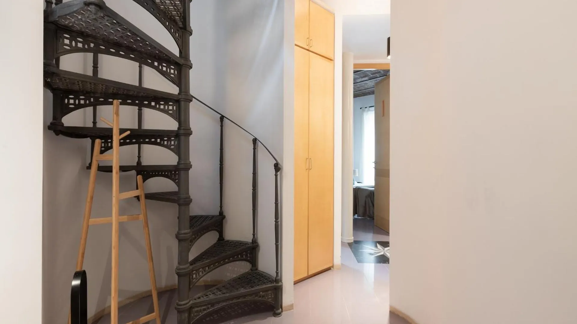The Best Rent - Two-Bedroom Apartment With Terrace Near Trevi Fountain Rzym